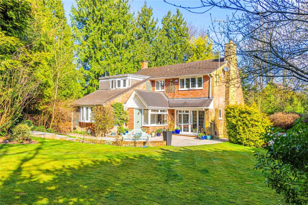 Copper Beech Close, Felden